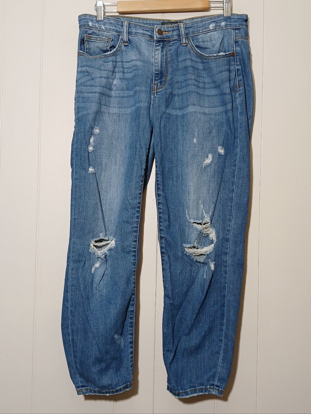 $15 Judy Blue Jeans Relaxed Fit Distressed Stretch Denim JB8271DK - Picture 4 of 9